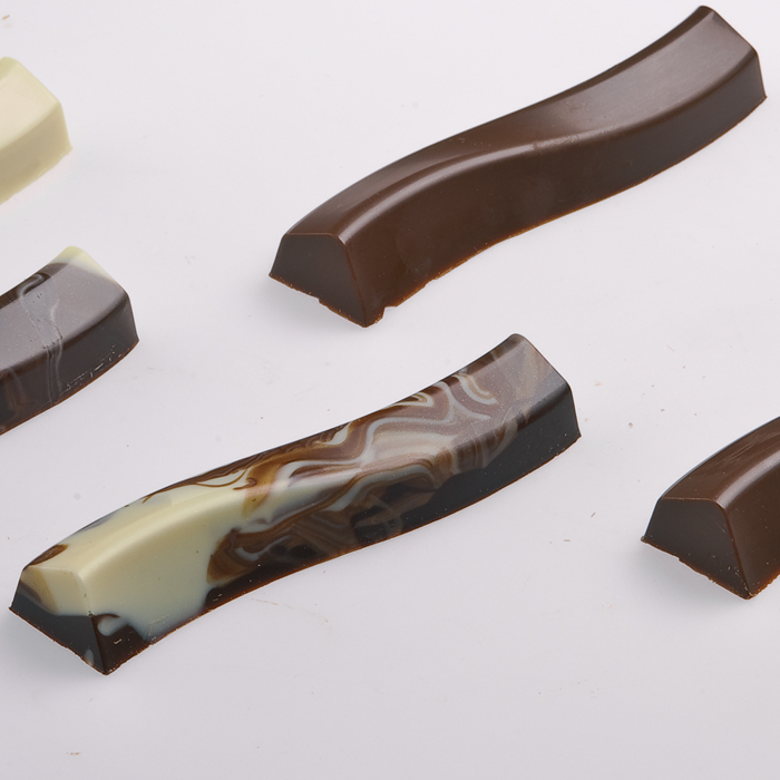 Martellato Polycarbonate Chocolate Mold Serpentine Bar 110x25mm x 19mm H., 8 Cavities