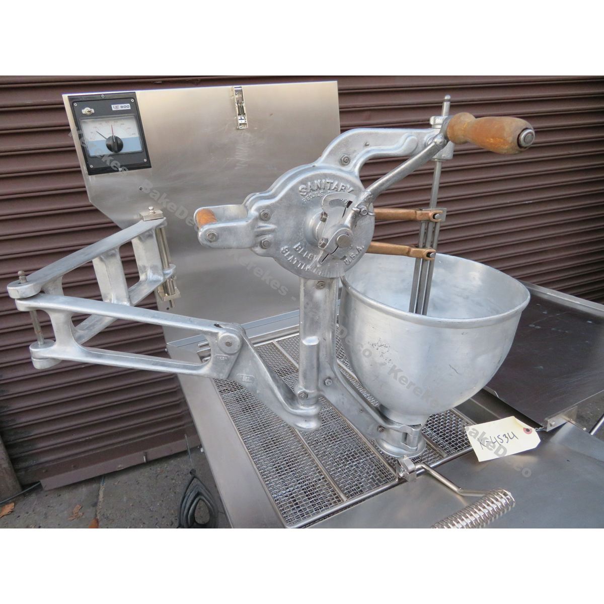 Avalon Donut Fryer ADF26-G, With Donut Dropper, Used Excellent Condition image 1