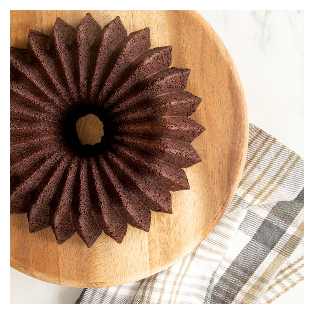 Nordic Ware 85702 Brilliance Bundt Pan, 10-Cup Capacity image 1