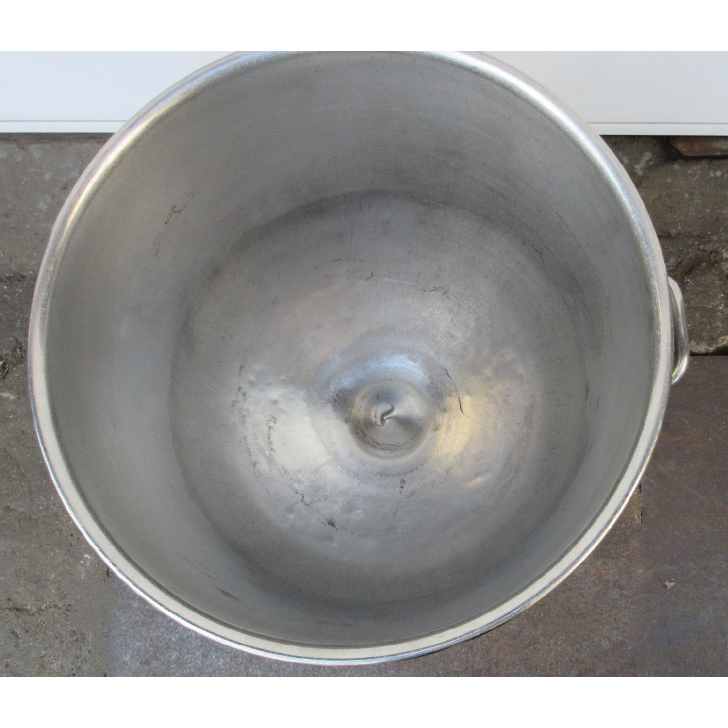 Hobart BOWL-HV140 Mixer Bowl 140 Quart, 00-917142, Used Excellent Condition image 2