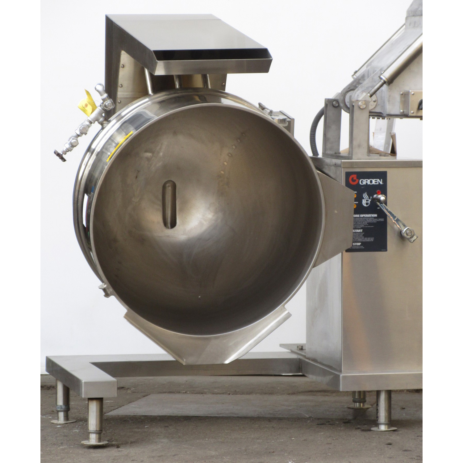 Groen DHT60-INA/2 Tilting Kettle, With Tilt-out Twin Shaft Scraper Mixer, Brand New image 4