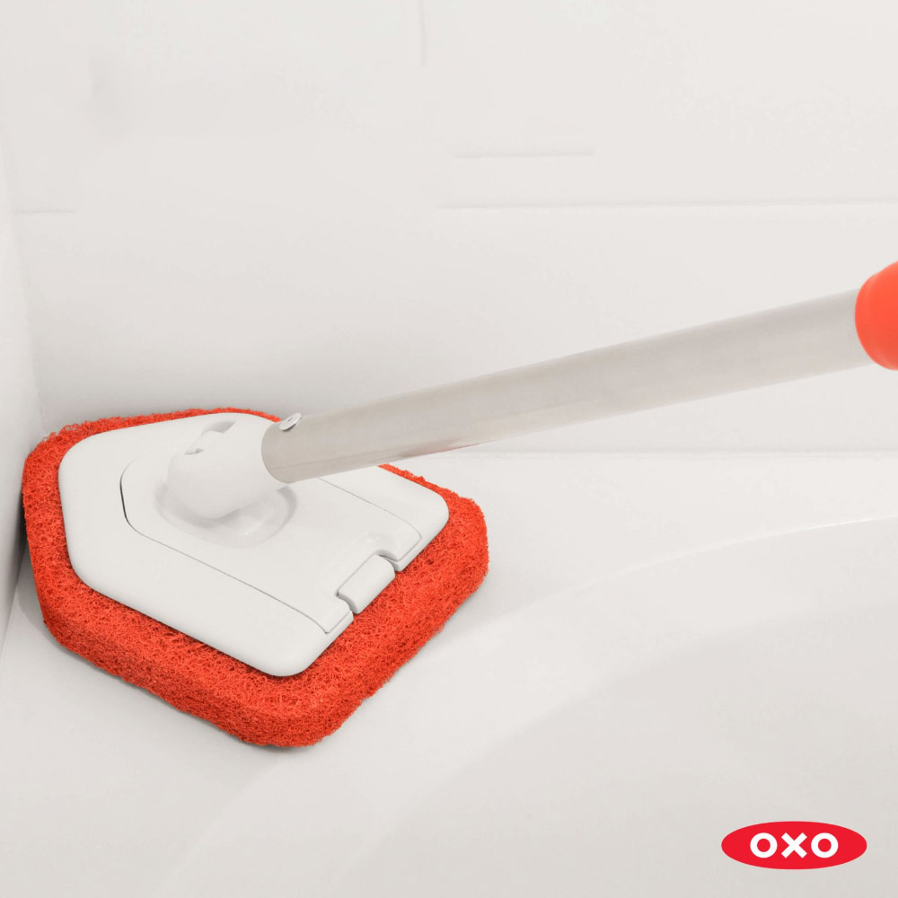OXO Extendable Tub & Tile Scrubber image 3