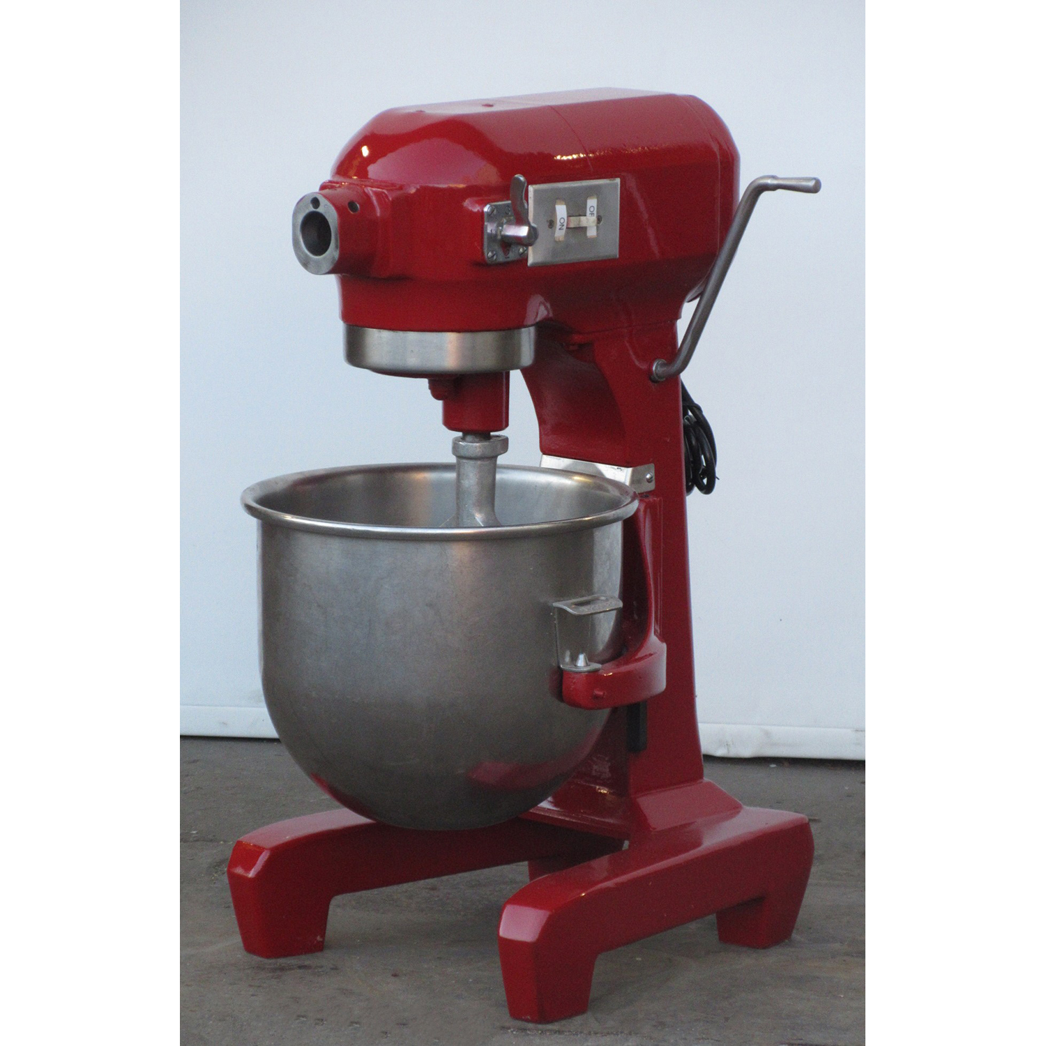 Hobart A200 20 Qt Mixer, Bowl And 2 Attachments Included, Used Excellent Condition