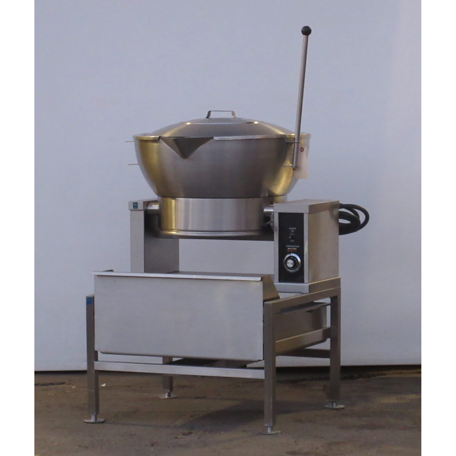 Market Forge R1600E Tilting Skillet On Base, Electric, Used Excellent Condition